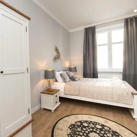 Apartment Lux At Planty Park P4you Pl